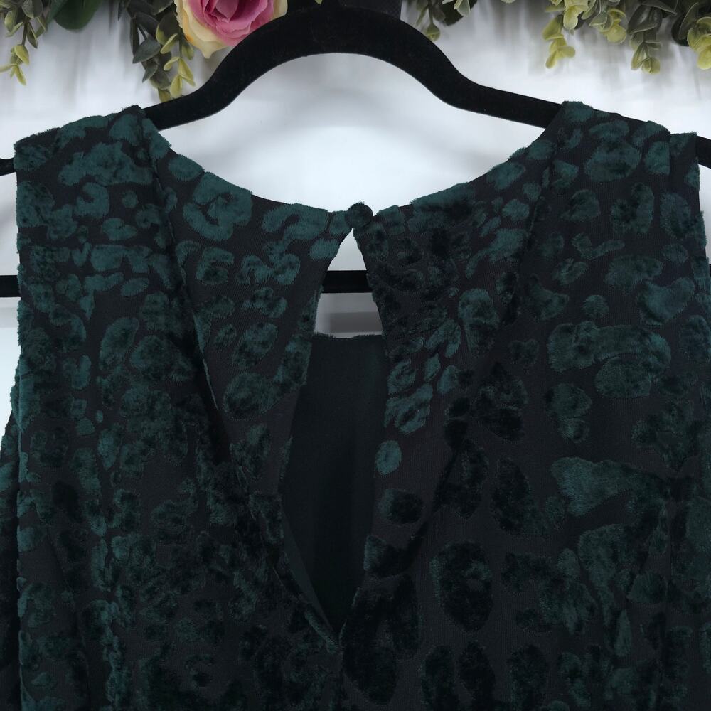 Torrid Green Velvet Burnout Cold Shoulder Skater Dress Size 2 - Picture 10 of 12